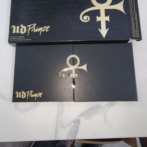 Urban decay x Prince eyeshadow palette